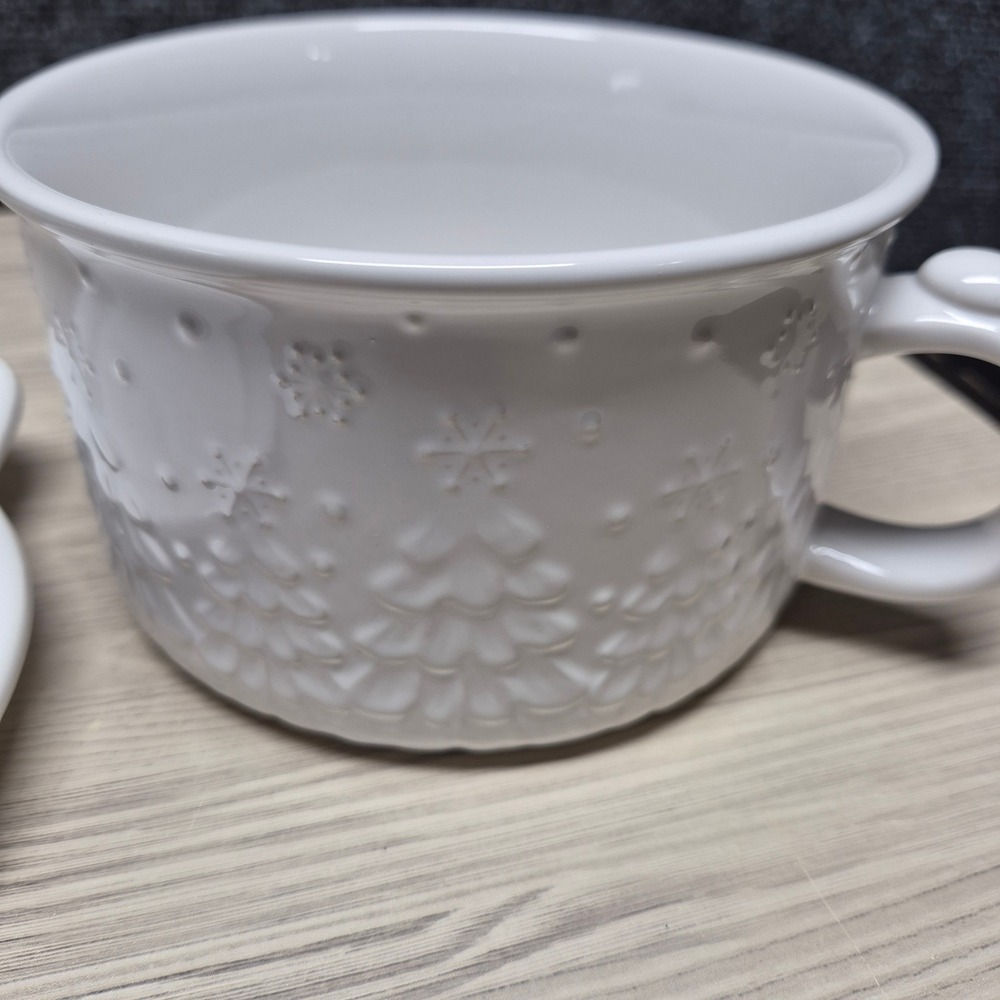 Temp-tations by Tara White Embossed Winter Tree 25 oz Soup Mug w/ Lids